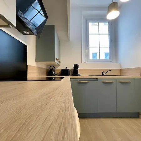 Le Varsovie ※ 4 Balcons * Καρκασόν