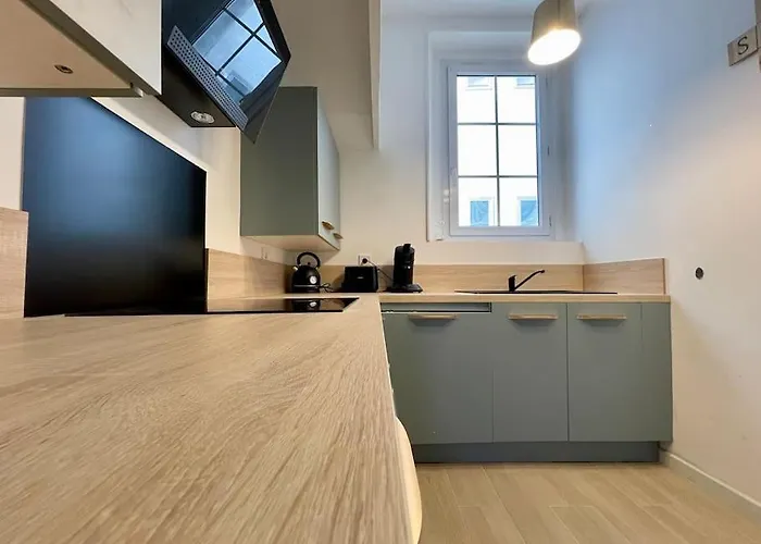 Le Varsovie ※ 4 Balcons * Carcassonne